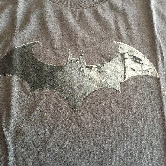 DC Comics Batman Dark Knight logo Licensed Men’s Tshirt 2x - Picture 2 of 3